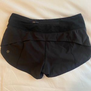 Lululemon Speed Up Shorts 2.5” size 4